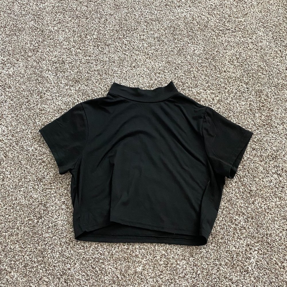 black crop top